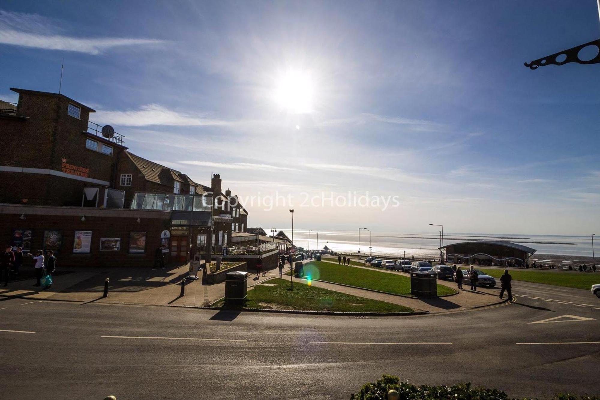 8 Berth Caravan For Hire At Manor Park Near To A Great Beach Ref 23041C Hunstanton Zewnętrze zdjęcie